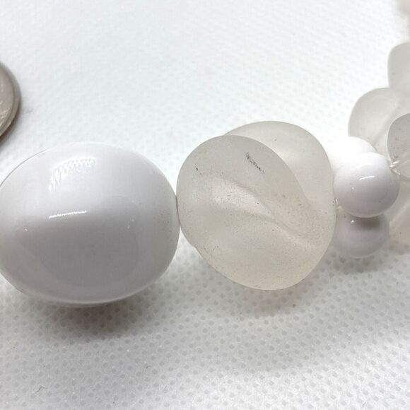 Vintage Style Frosted Clear White Plastic Beaded 2 Strand Tiered‎ 20'' Necklace - Picture 3 of 8